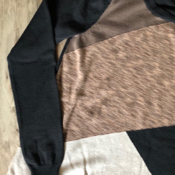 Bundle 3/$15 - Mossimo Color Block Sweater - Picture 4 of 7